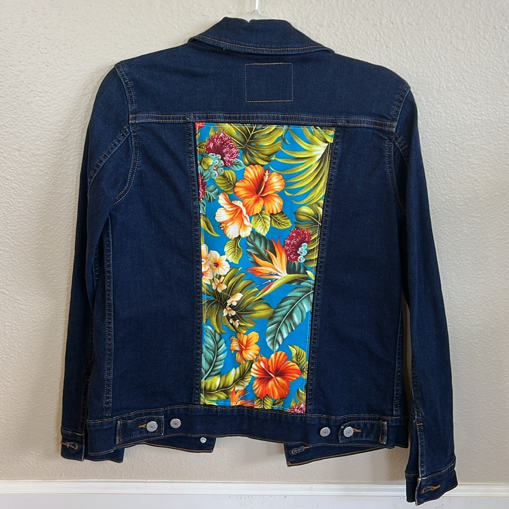 Levi’s Jacket with Hawaiian Print Panel